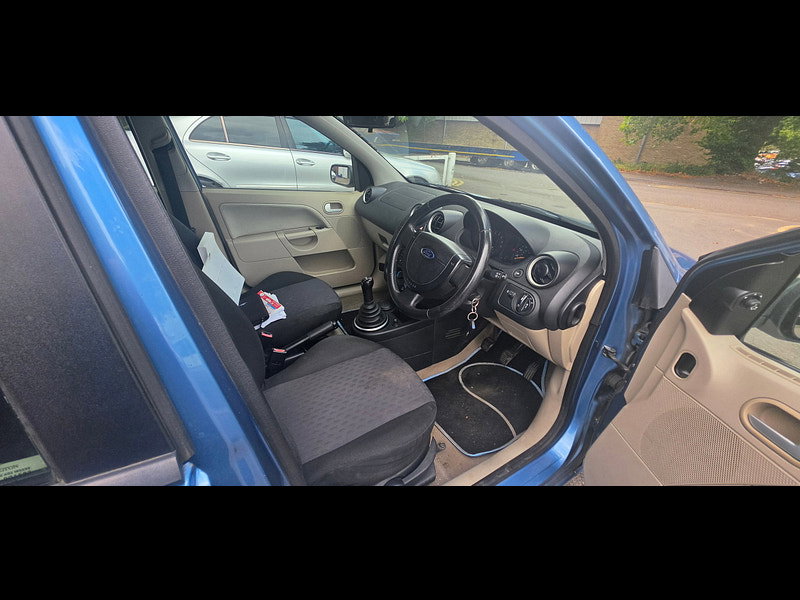Ford Fiesta 1.4 Ghia Hatchback 5dr Petrol Manual (153 g/km, 79 bhp)