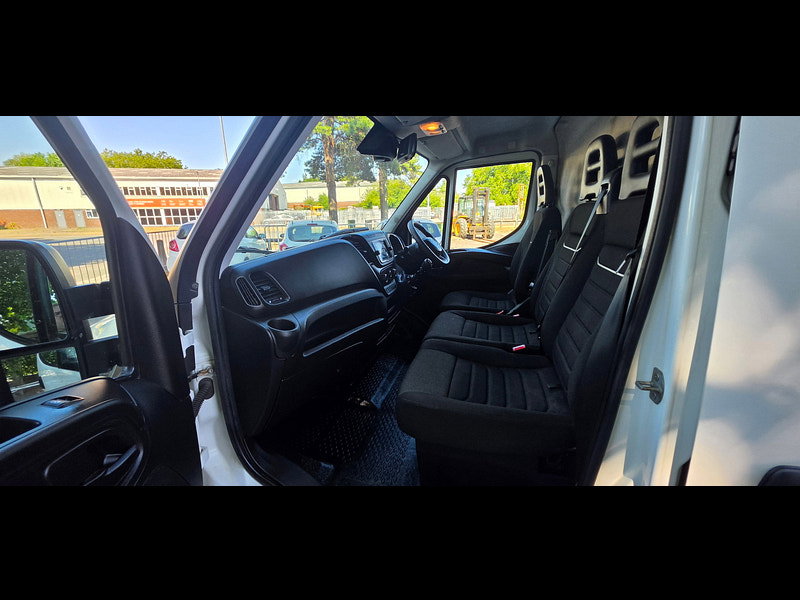 IVECO DAILY 2.3D HPI 14V 35S 3520 Panel Van 5dr Diesel Manual MWB H2 Euro 6 (s/s) (136 ps)