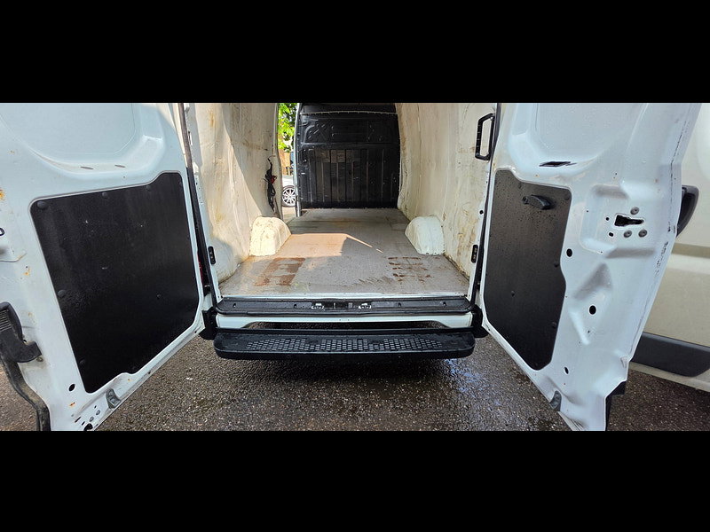 IVECO DAILY 2.3D HPI 14V 35S 3520 Panel Van 5dr Diesel Manual MWB H2 Euro 6 (s/s) (136 ps)