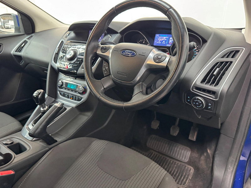 Ford Focus 1.6 TDCi Titanium Navigator Euro 5 (s/s) 5dr 5dr Manual 2026