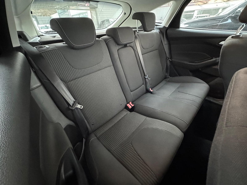 Ford Focus 1.6 TDCi Titanium Navigator Euro 5 (s/s) 5dr 5dr Manual 2026