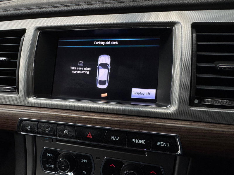 Jaguar XF 2.2d Luxury Auto Euro 5 (s/s) 4dr 4dr Automatic 2026