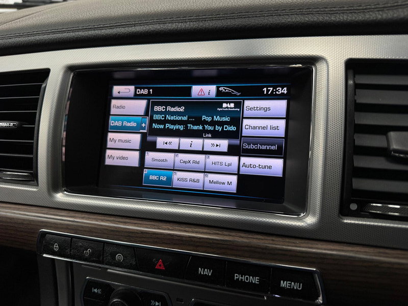 Jaguar XF 2.2d Luxury Auto Euro 5 (s/s) 4dr 4dr Automatic 2026