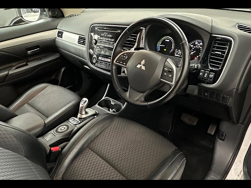 Mitsubishi Outlander 2.0h 12kWh GX3h CVT 4WD Euro 5 (s/s) 5dr 5dr Automatic 2026