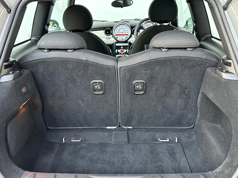 MINI Hatch 1.6 Cooper Camden Euro 5 3dr 3dr Manual 2026
