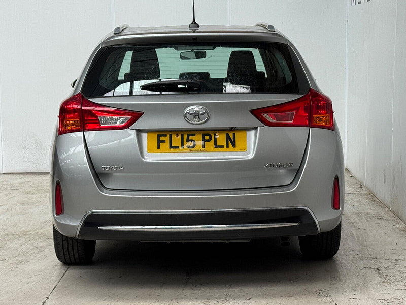 Toyota Auris 1.4 D-4D Icon Touring Sports Euro 5 (s/s) 5dr 5dr Manual 2026