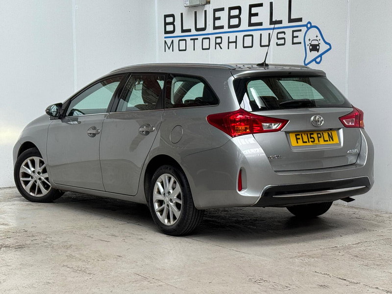 Toyota Auris 1.4 D-4D Icon Touring Sports Euro 5 (s/s) 5dr 5dr Manual 2026