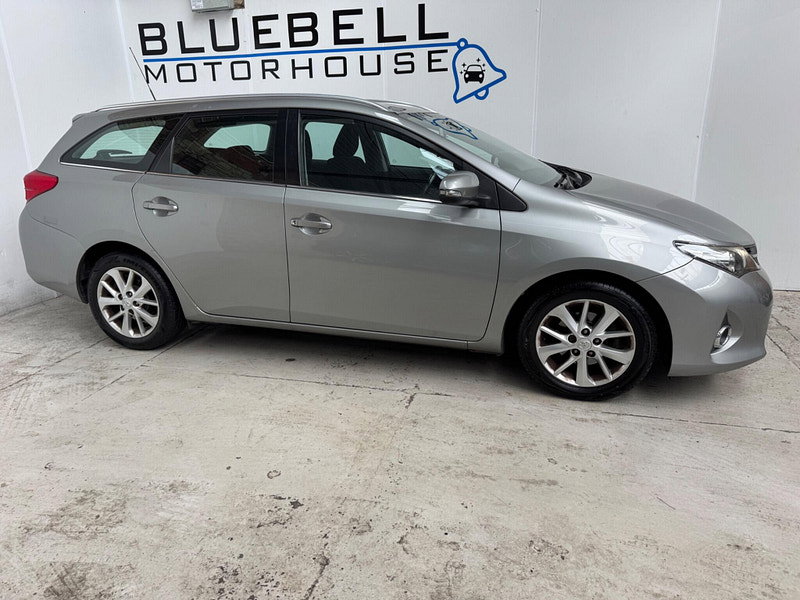 Toyota Auris 1.4 D-4D Icon Touring Sports Euro 5 (s/s) 5dr 5dr Manual 2026