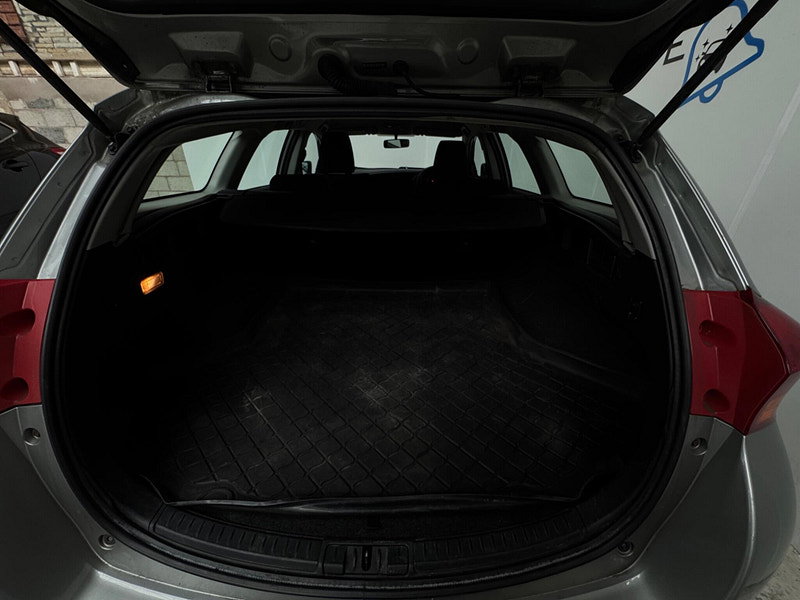 Toyota Auris 1.4 D-4D Icon Touring Sports Euro 5 (s/s) 5dr 5dr Manual 2026