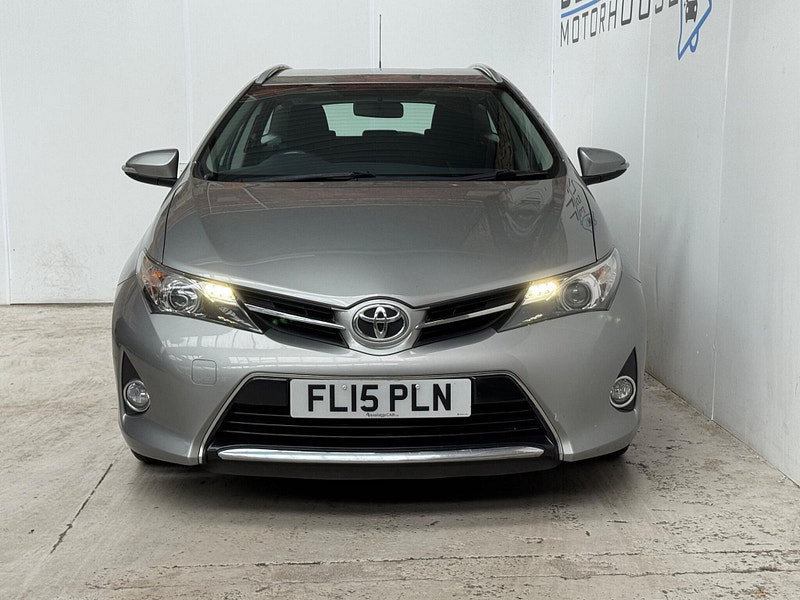 Toyota Auris 1.4 D-4D Icon Touring Sports Euro 5 (s/s) 5dr 5dr Manual 2026