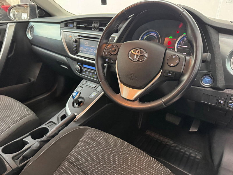 Toyota Auris 1.8 VVT-h Icon CVT Euro 5 (s/s) 5dr 5dr Automatic 2026