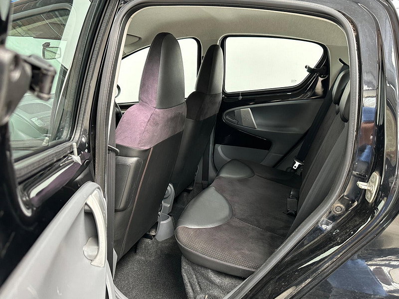 Toyota Aygo 1.0 VVT-i Black Euro 4 5dr (AC) 5dr Manual 2026