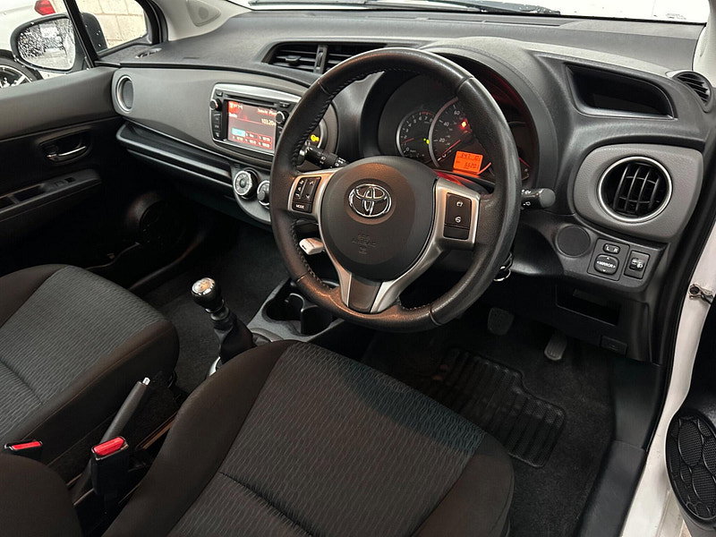 Toyota Yaris 1.33 Dual VVT-i TR Hatchback 5dr Petrol Manual Euro 5 (101 ps) 5dr Manual 2026