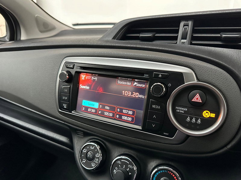 Toyota Yaris 1.33 Dual VVT-i TR Hatchback 5dr Petrol Manual Euro 5 (101 ps) 5dr Manual 2026