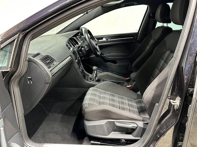 Volkswagen Golf 2.0 TDI BlueMotion Tech GTD (Nav) Estate 5dr Diesel Manual Euro 6 (s/s) (184 ps) 5dr Manual 2026