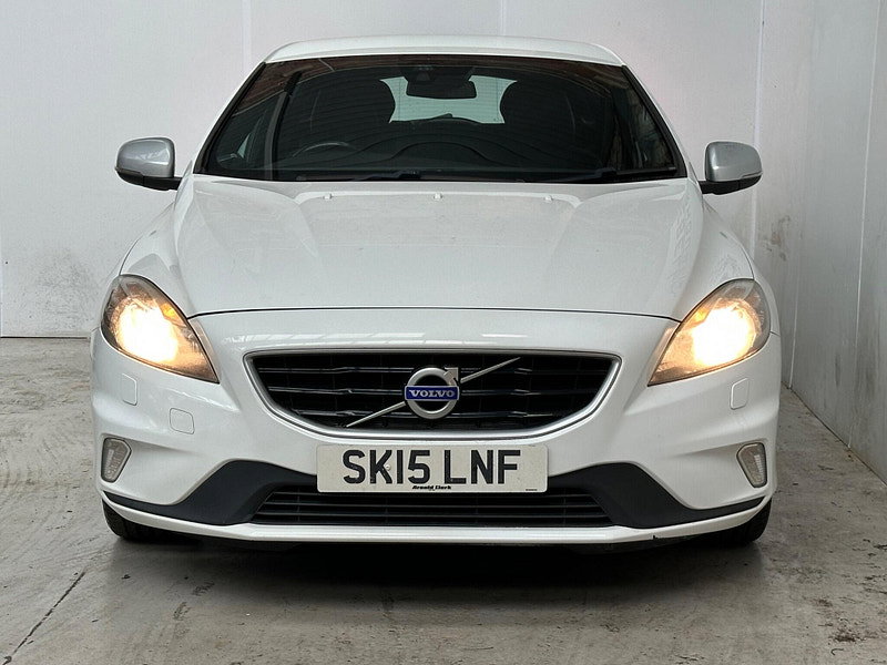 Volvo V40 2.0 D2 R-Design Euro 6 (s/s) 5dr 5dr Manual 2026