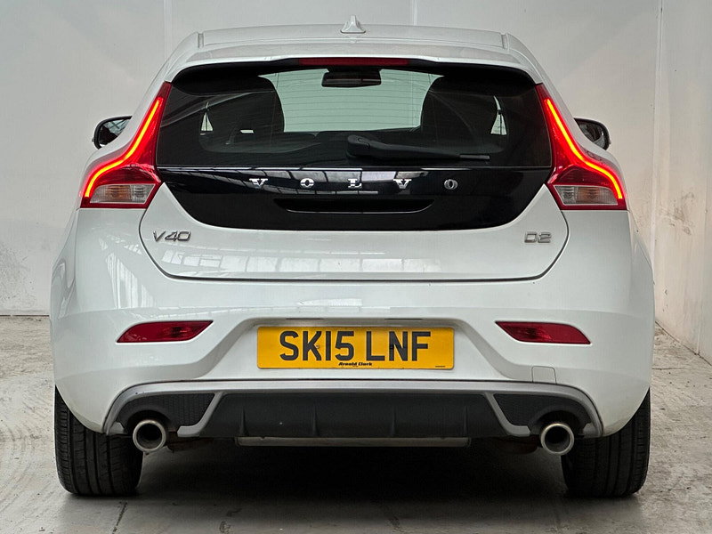 Volvo V40 2.0 D2 R-Design Euro 6 (s/s) 5dr 5dr Manual 2026