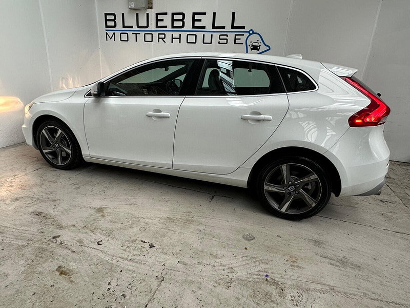 Volvo V40 2.0 D2 R-Design Euro 6 (s/s) 5dr 5dr Manual 2026