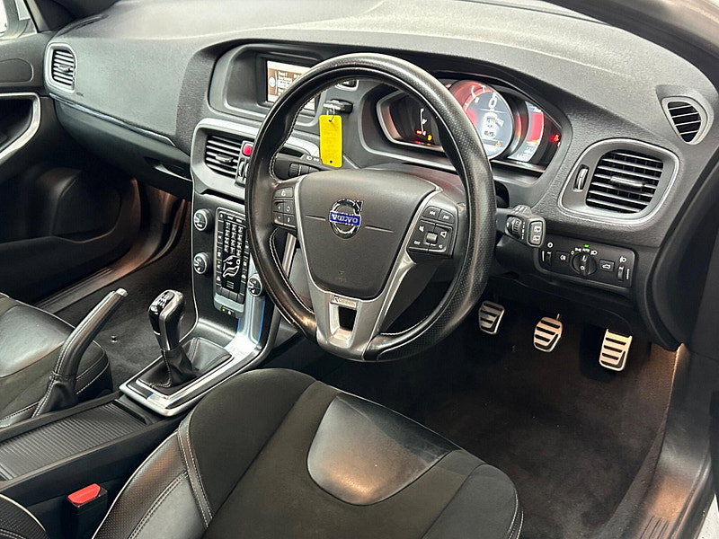 Volvo V40 2.0 D2 R-Design Euro 6 (s/s) 5dr 5dr Manual 2026