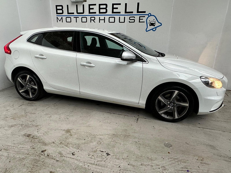 Volvo V40 2.0 D2 R-Design Euro 6 (s/s) 5dr 5dr Manual 2026