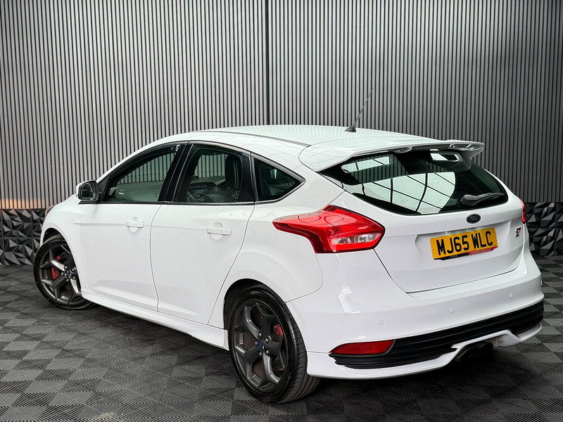 Ford Focus 2.0 TDCi ST-2 Euro 6 (s/s) 5dr 5dr Manual 2026
