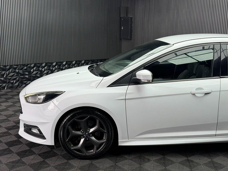 Ford Focus 2.0 TDCi ST-2 Euro 6 (s/s) 5dr 5dr Manual 2026