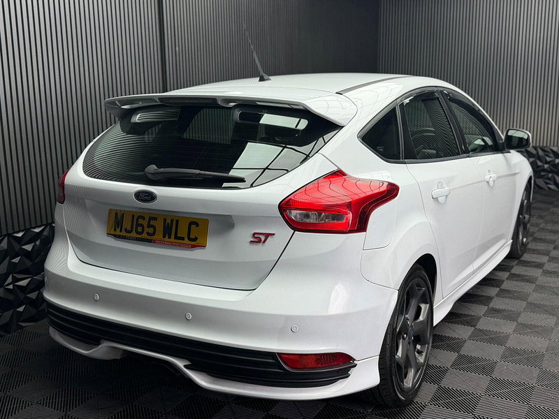 Ford Focus 2.0 TDCi ST-2 Euro 6 (s/s) 5dr 5dr Manual 2026