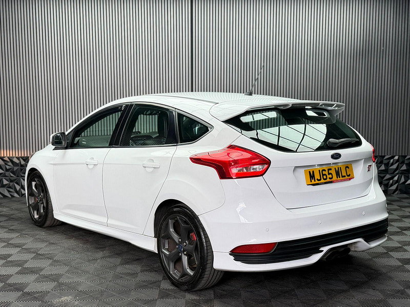 Ford Focus 2.0 TDCi ST-2 Euro 6 (s/s) 5dr 5dr Manual 2026