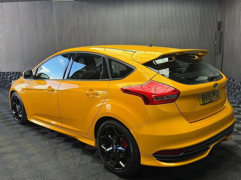 Ford Focus 2.0 TDCi ST-2 Euro 6 (s/s) 5dr 5dr Manual 2026