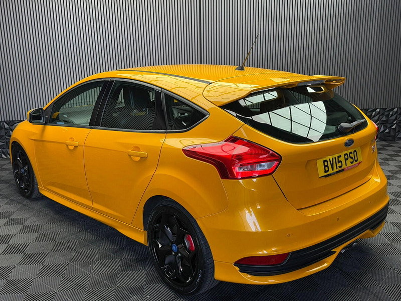 Ford Focus 2.0 TDCi ST-2 Euro 6 (s/s) 5dr 5dr Manual 2026
