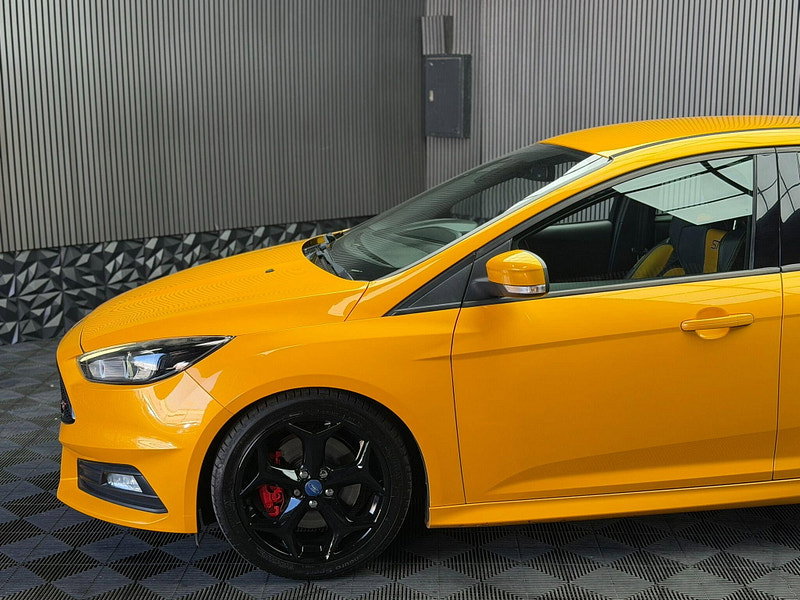 Ford Focus 2.0 TDCi ST-2 Euro 6 (s/s) 5dr 5dr Manual 2026