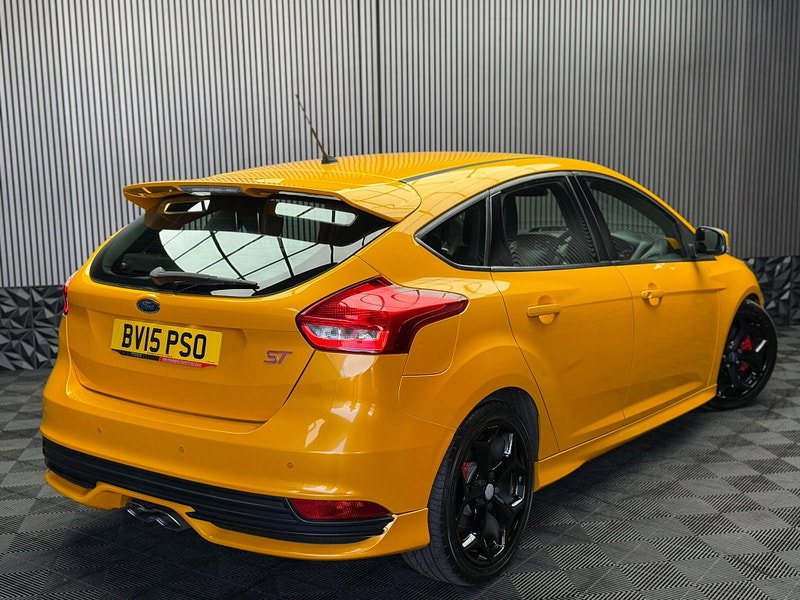 Ford Focus 2.0 TDCi ST-2 Euro 6 (s/s) 5dr 5dr Manual 2026