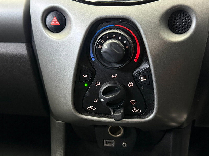 Peugeot 108 1.0 VTi Active 2 Tronic Euro 5 5dr Euro 5 5dr Automatic 2026