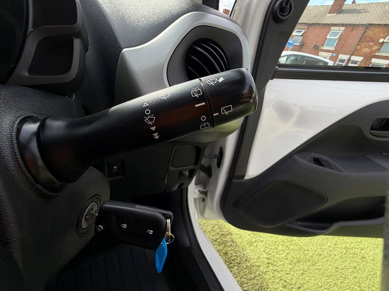 Citroen C1 1.0 VTi Furio Hatchback 3dr Petrol Manual Euro 6 (68 ps) 3dr Manual 2026