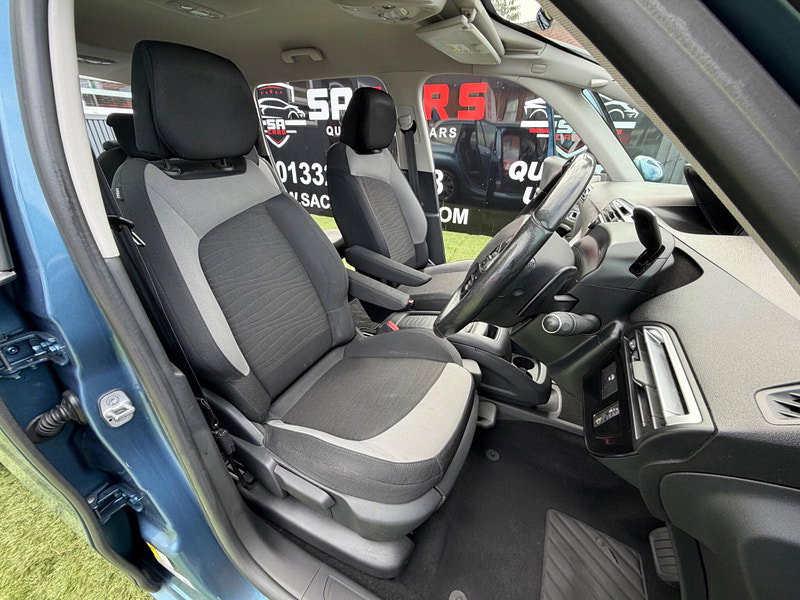 Citroen Grand C4 Picasso 1.6 e-HDi Airdream Exclusive MPV 5dr Diesel ETG6 Euro 5 (s/s) (115 ps) 5dr Automatic 2026