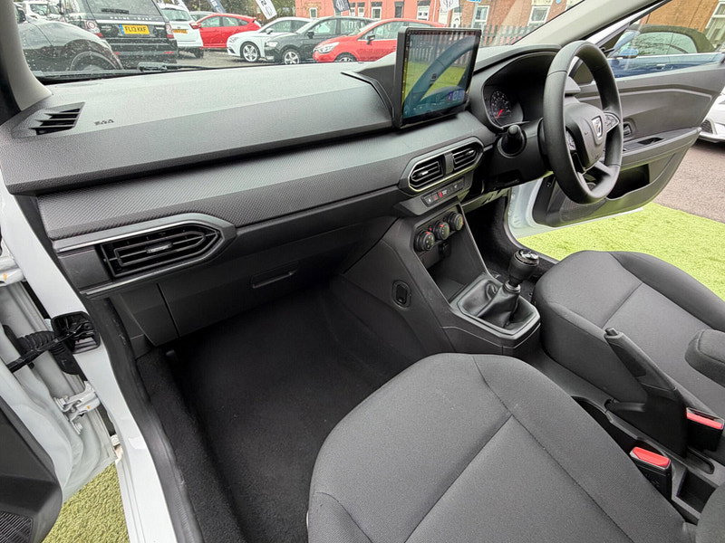 Dacia Sandero 1.0 SCe Essential Hatchback 5dr Petrol Manual Euro 6 (s/s) (65 ps) 5dr Manual 2026