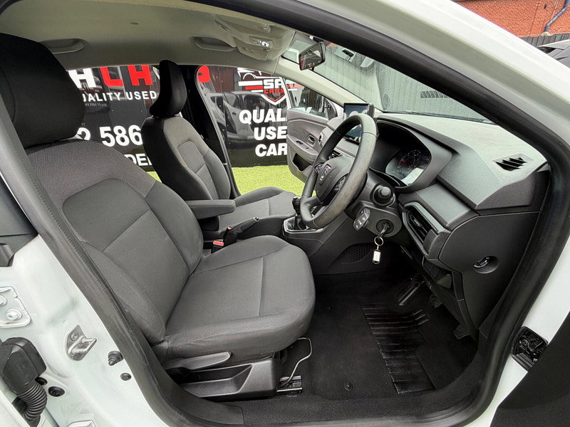 Dacia Sandero 1.0 SCe Essential Hatchback 5dr Petrol Manual Euro 6 (s/s) (65 ps) 5dr Manual 2026