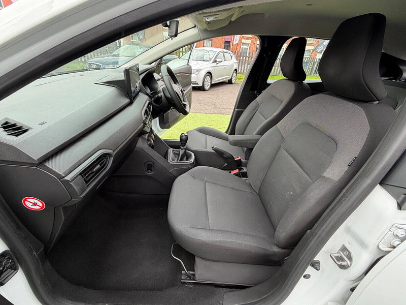 Dacia Sandero 1.0 SCe Essential Hatchback 5dr Petrol Manual Euro 6 (s/s) (65 ps) 5dr Manual 2026
