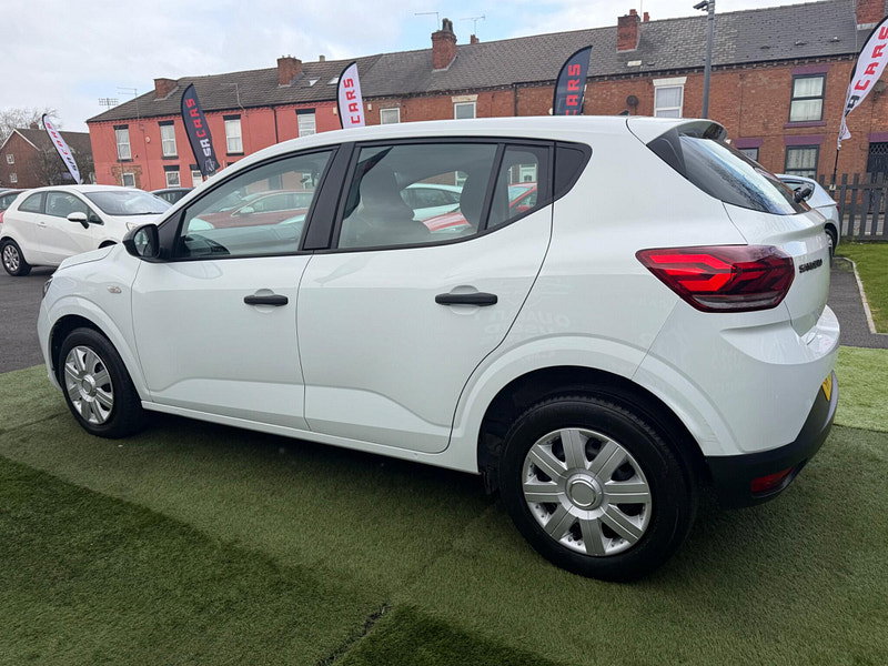 Dacia Sandero 1.0 SCe Essential Hatchback 5dr Petrol Manual Euro 6 (s/s) (65 ps) 5dr Manual 2026