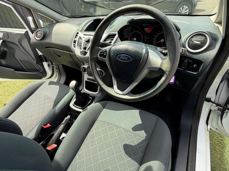 Ford Fiesta 1.25 Edge Hatchback 5dr Petrol Manual (124 g/km, 59 bhp) 5dr Manual 2026