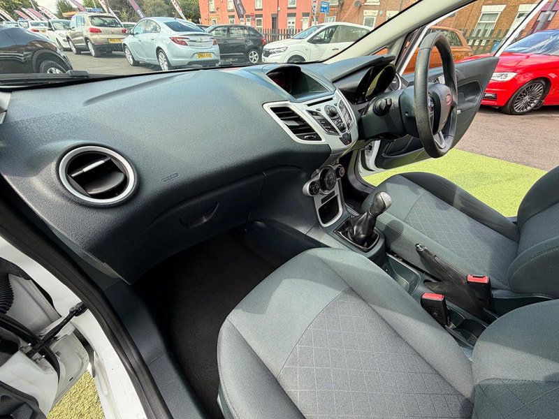 Ford Fiesta 1.25 Edge Hatchback 5dr Petrol Manual (124 g/km, 59 bhp) 5dr Manual 2026