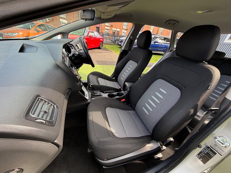 Kia Ceed 1.6 CRDi 2 Sportswagon 5dr Diesel Auto Euro 5 (126 bhp) 5dr Automatic 2026