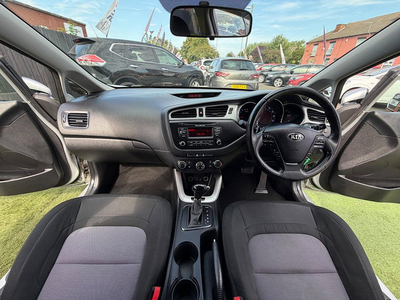 Kia Ceed 1.6 CRDi 2 Sportswagon 5dr Diesel Auto Euro 5 (126 bhp) 5dr Automatic 2026