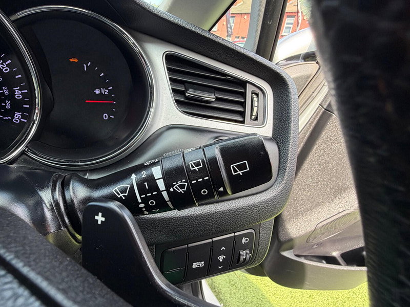 Kia Ceed 1.6 CRDi 2 Sportswagon 5dr Diesel Auto Euro 5 (126 bhp) 5dr Automatic 2026