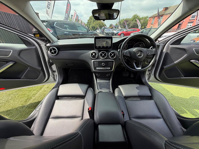 Mercedes-Benz A Class 1.6 A180 Sport (Executive) Hatchback 5dr Petrol 7G-DCT Euro 6 (s/s) (122 ps) 5dr Automatic 2026