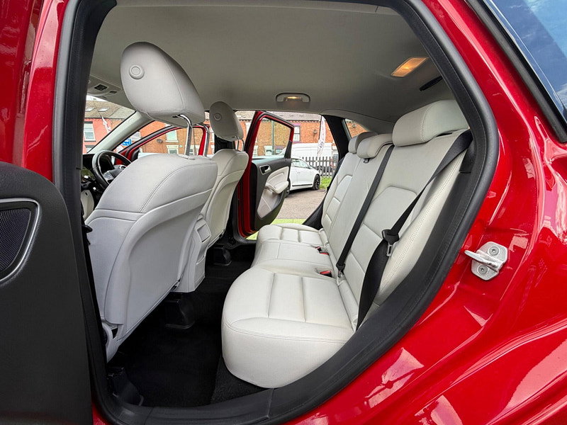 Mercedes-Benz B Class 1.6 B180 BlueEfficiency SE MPV 5dr Petrol 7G-DCT Euro 5 (s/s) (122 ps) 5dr Automatic 2026