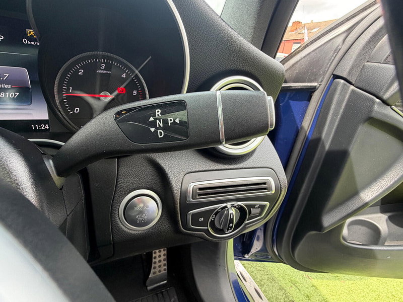 Mercedes-Benz GLC 2.1 GLC250d AMG Line (Premium Plus) SUV 5dr Diesel G-Tronic 4MATIC Euro 6 (s/s) (204 ps) 5dr Automatic 2026
