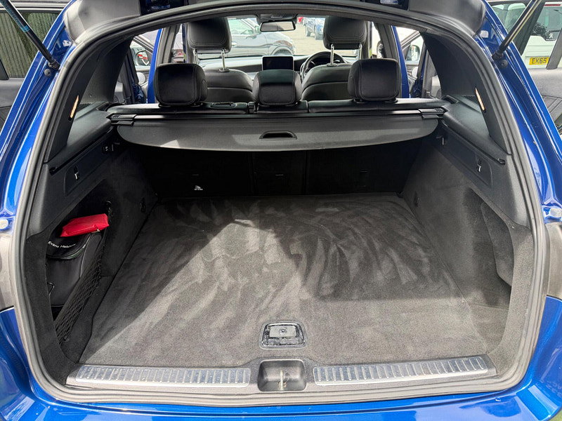 Mercedes-Benz GLC 2.1 GLC250d AMG Line (Premium Plus) SUV 5dr Diesel G-Tronic 4MATIC Euro 6 (s/s) (204 ps) 5dr Automatic 2026