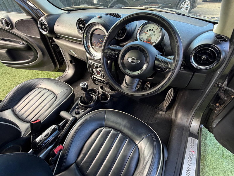 MINI Countryman 2.0 Cooper SD SUV 5dr Diesel Manual ALL4 Euro 5 (s/s) (143 ps) 5dr Manual 2026