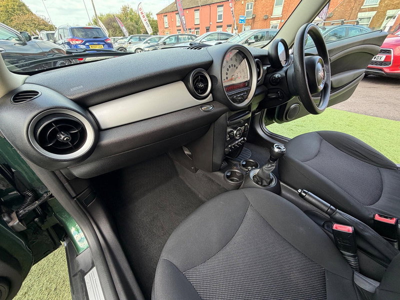 MINI Hatch 1.6 Cooper Hatchback 3dr Petrol Manual Euro 5 (s/s) (122 ps) 3dr Manual 2026